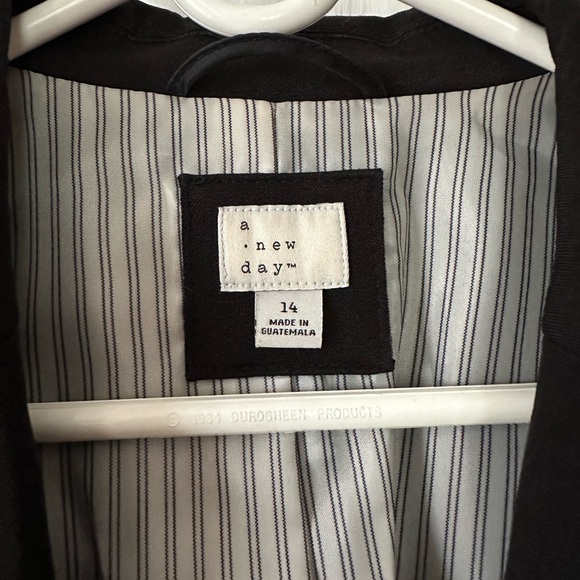 a new day Blazer - Picture 2 of 3